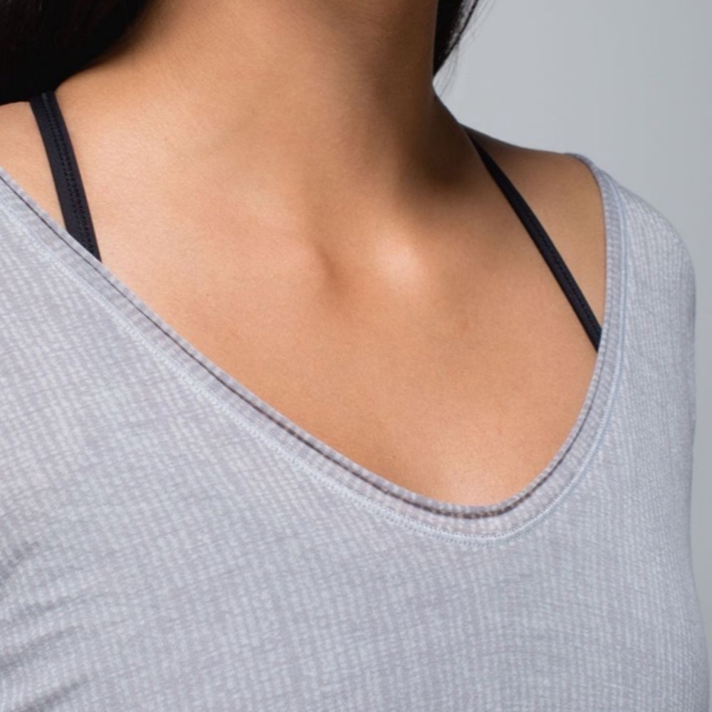 Lululemon Flip Your Dog Long Sleeve- Burlap Texture Burnout Silver/ Size 6 - Picture 3 of 12
